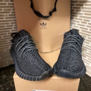 Yezzy Boost 350 - Pirate Black